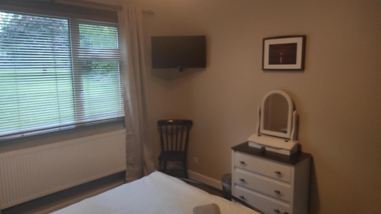 Hotel Retreat By The Feale, Finuge à Listowel Extérieur photo