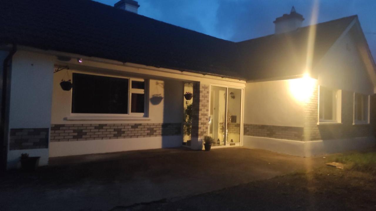 Hotel Retreat By The Feale, Finuge à Listowel Extérieur photo